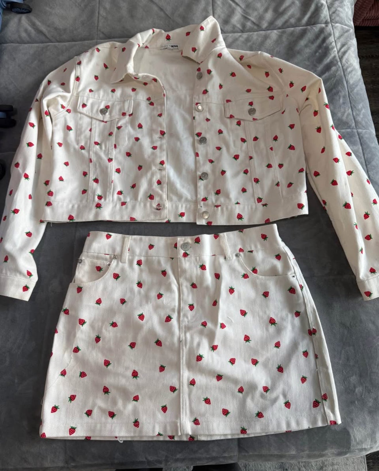 Strawberry denim set. Medium.